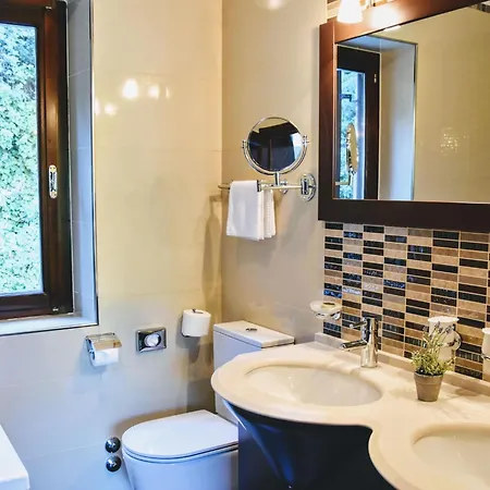 Beautiful With Swimming Pool And Sea View Vila