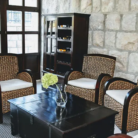 Vila Beautiful With Swimming Pool And Sea View